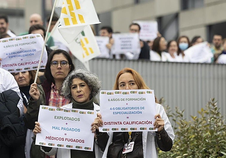 La huelga de médicos suspende unas 1.200 operaciones en Castilla y León